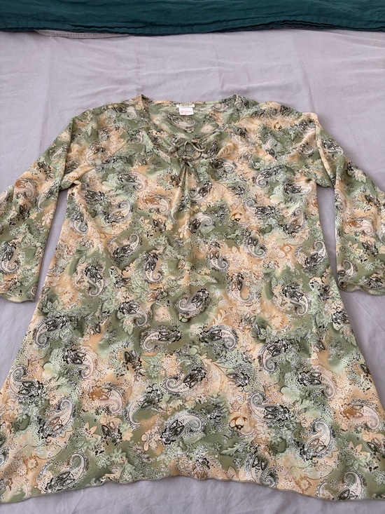 Dresses & Skirts - Vintage paisley dress